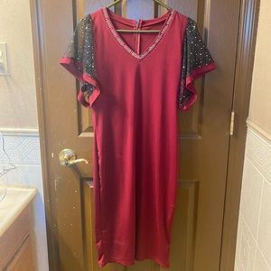 Formal dress perfect for weddings! Never been worn.